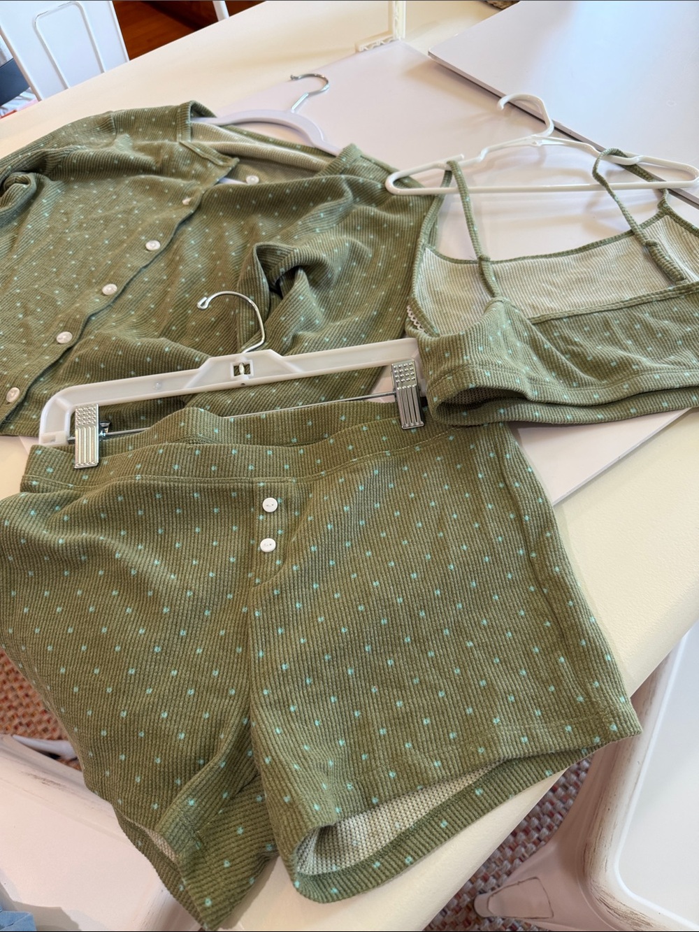 American Eagle 3 Piece Olive Green Women's Pajama Set Sz M.  Box6